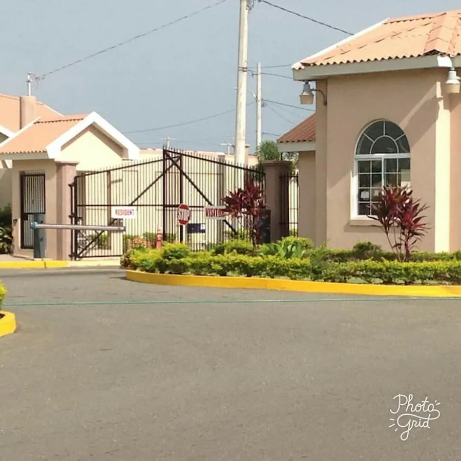 Holiday home Caymanas Estate Beautiful 2 Bedroom Ellis Caymanas Jamaica